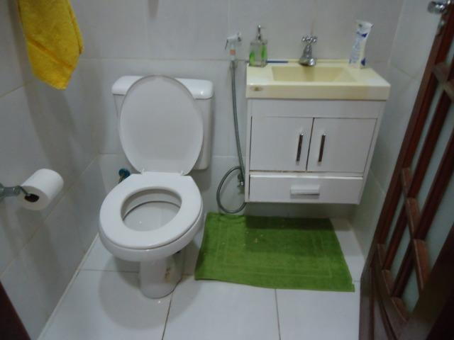 Excelente casa triplex com piscina - Foto 17