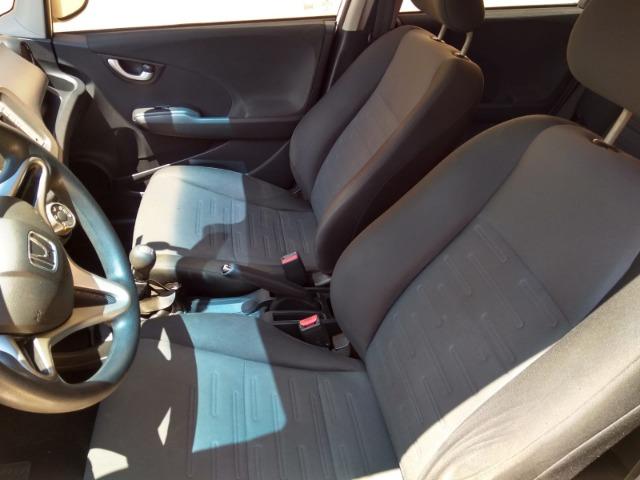 Vendo Fit Twist 13/13 branco, placa A, excelente estado baixa KM Londrina - Foto 11
