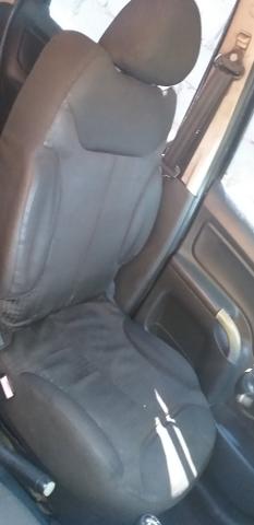 Vendo Citroen c3 moto 1.4 FLEX e GNV por apenas R$10.000 . - Foto 6