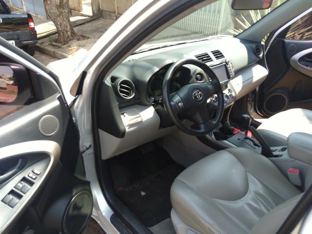 Toyota RAV4 Super Conservada - Foto 4