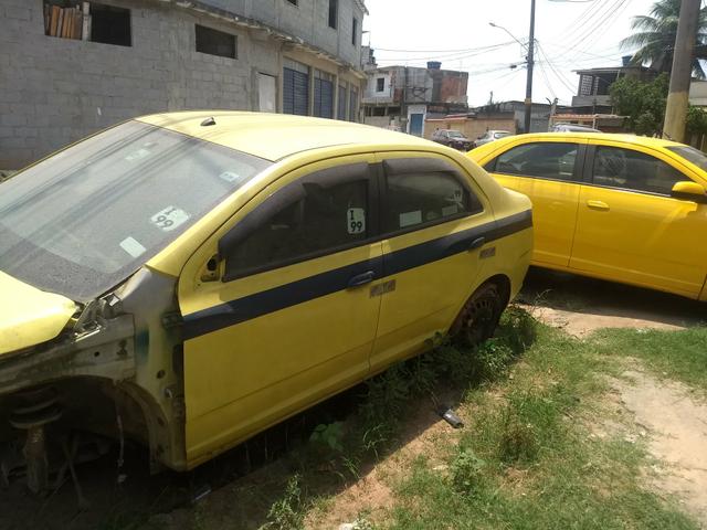 Vendo sucata de Cobalt 2014 sem motor e caixa 2.000,00 - Foto 5
