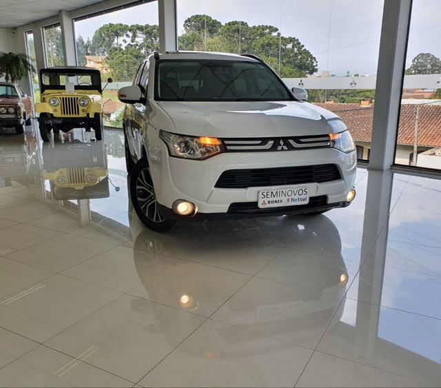 OUTLANDER 2.0 160CV AUTOMÁTICA 2015 - Foto 19
