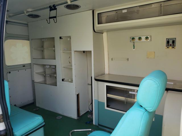 Ambulancia renalt master - Foto 5