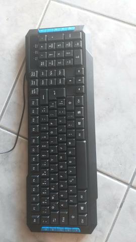 Vendo teclado Gamer USB 3.0/2.0 com funções para o computador - Foto 2
