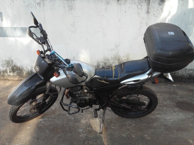 YAMAHA TDM 225CC, PARTIDA ELÉTRICA, FREIO A DISCO, PNEUS BONS DIVIDO NO CARTÃO