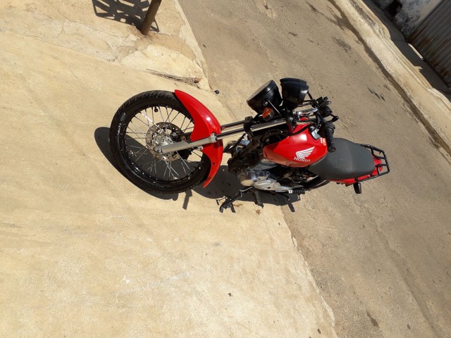 VENDO TITAN ESD COMPLETA 2004