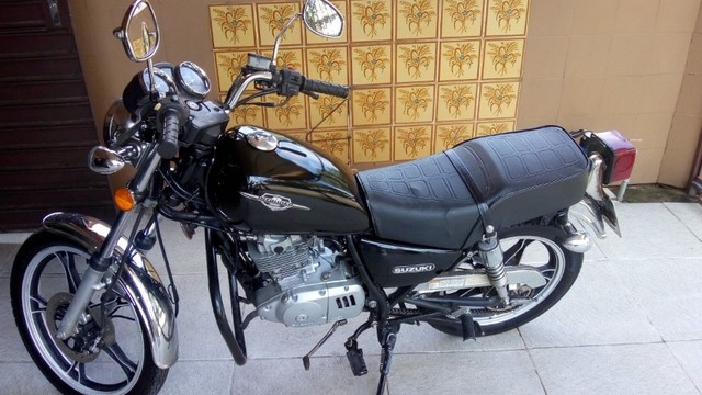 SUZUKI INTRUDER 125 CE ANO 2013 PRETA LINDA MOTO