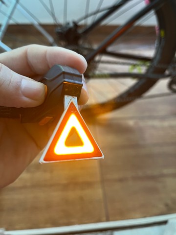 Pisca sinalizador luz led para bike  - Foto 5