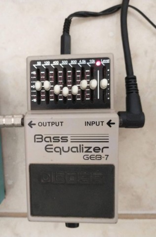 Pedais Boss: Equalizer GEB7 e Limiter Enhancer LMB3