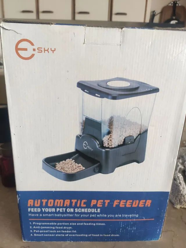 2 alimentadores automáticos para pets *COM DEFEITO* leia o anúncio