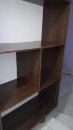 Estante grande toda em MDF.
