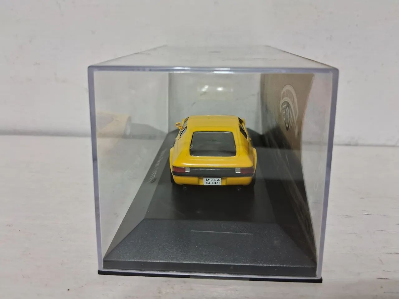 Miniatura de Carro Miura Sport 1977 Escala 1 43  - Foto 3