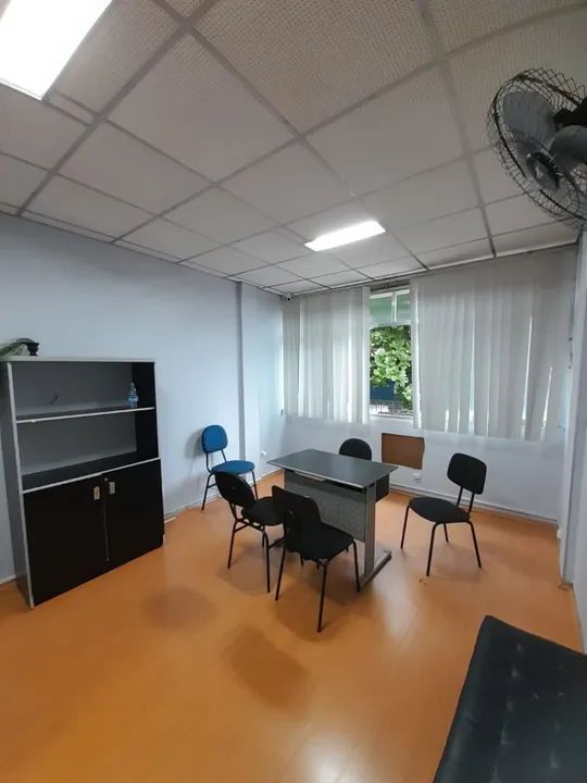 Ótima sala com 2 ambientes e banheiro no Méier