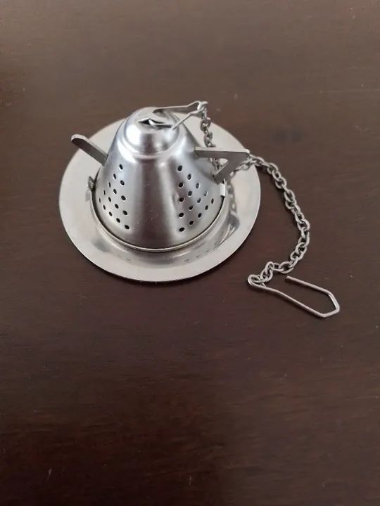 Infusor para chá em inox modelos casinha e chaleira