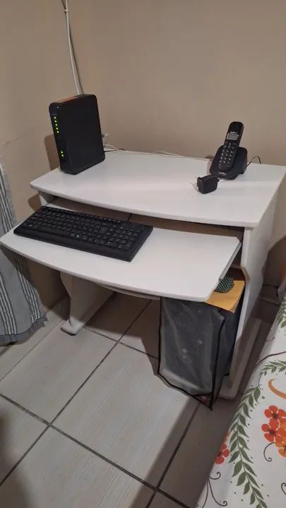 Linda mesa para computador  - Foto 4