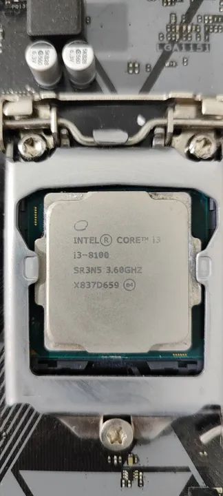 Procaessador i3-8100 3.60GHz