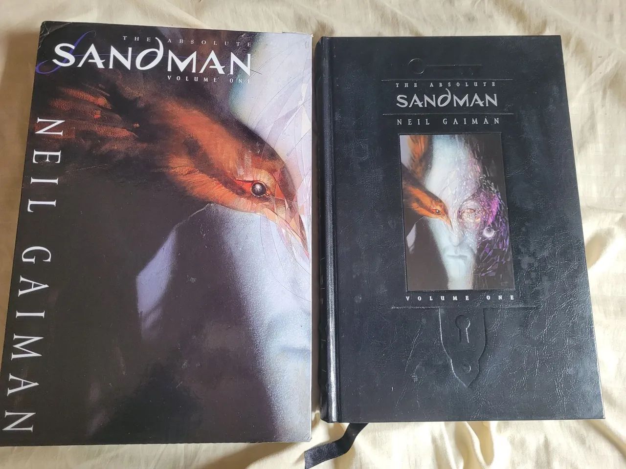 Absolute Sandman vol 1 VERTIGO , em inglês e capa de couro. $99 de graça