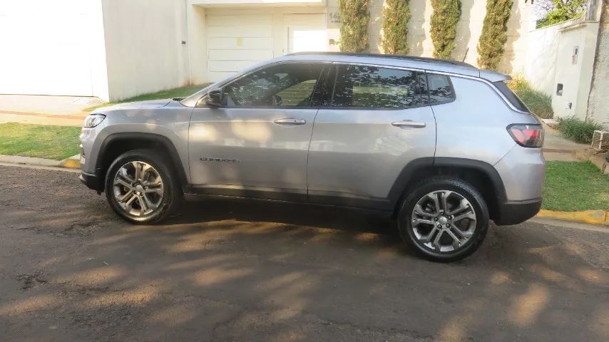 JEEP COMPASS LONGITUDE 22/23 SUPER NOVO - Foto 3