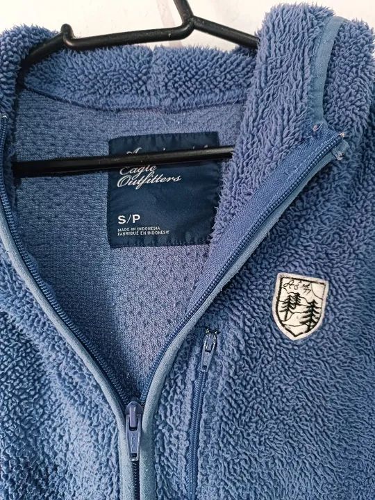 Jaqueta Sherpa American Eagle Outffiters  - Foto 4