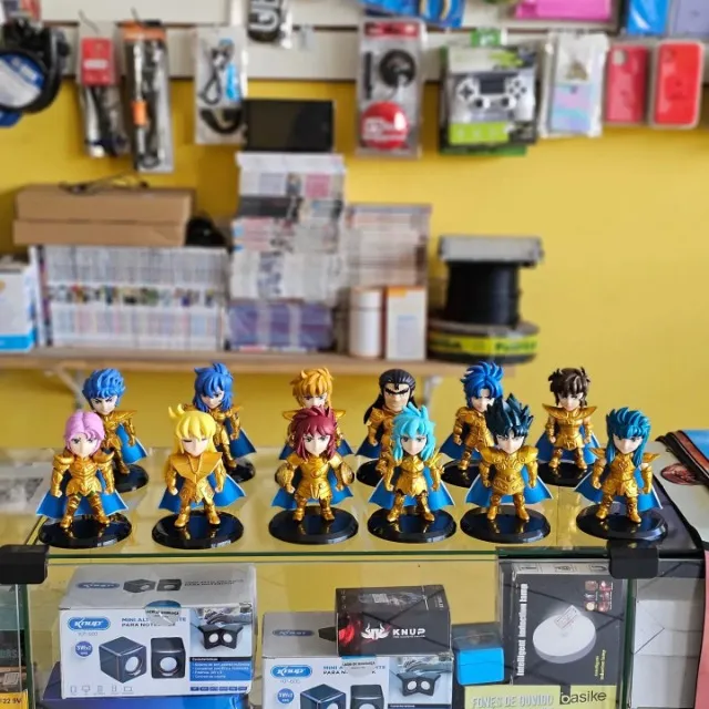Action figure cavaleiros de ouro