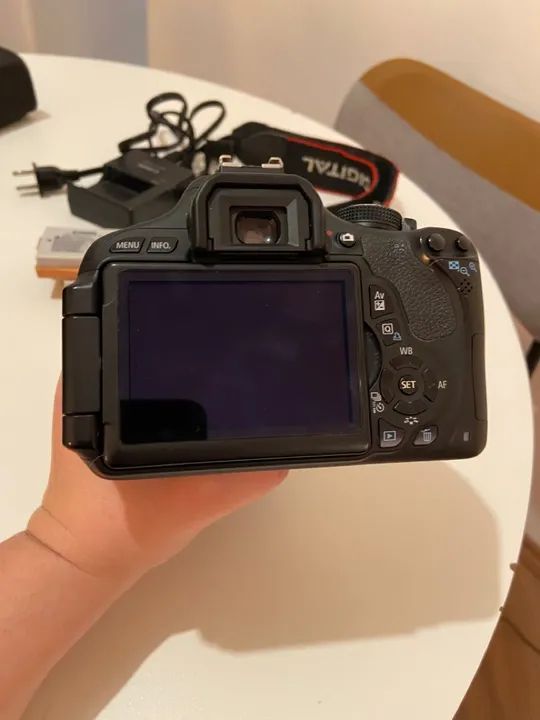 Câmera Canon T3i + lente 18-55 e flash externo  - Foto 3