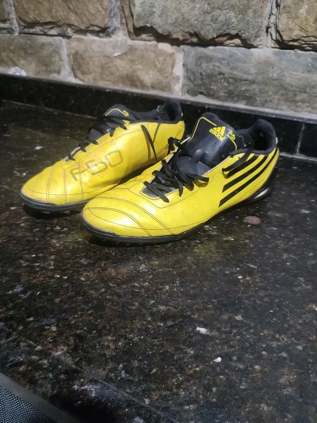 Adidas store f50 amarela