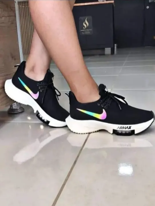 TÊNIS NIKE CAMALEÃO - TAM: 34