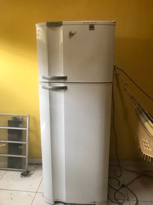 Geladeira em ótimo estado de conservação ,540 litro ,espaçosa no congelador 
