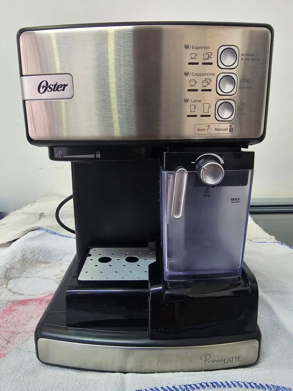Cafeteira Oster PrimaLatte - Prepare deliciosas bebidas!