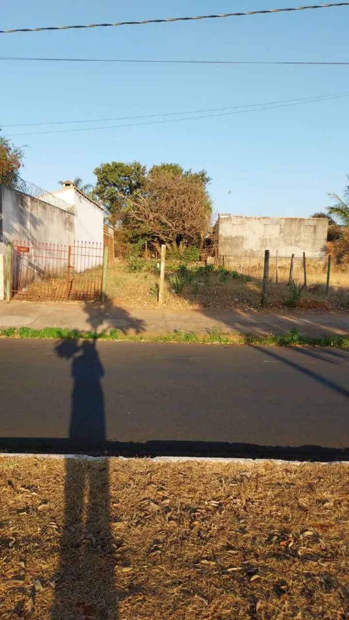 Vendo terreno 300 m² Setor Aeroporto Uberlândia MG R$200 mil - Foto 3