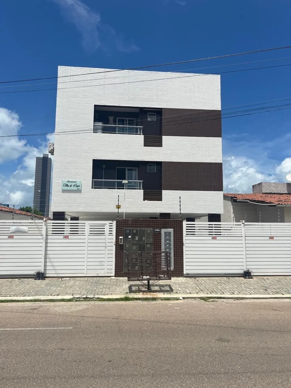 Vendo ap com 3 quartos no Miramar