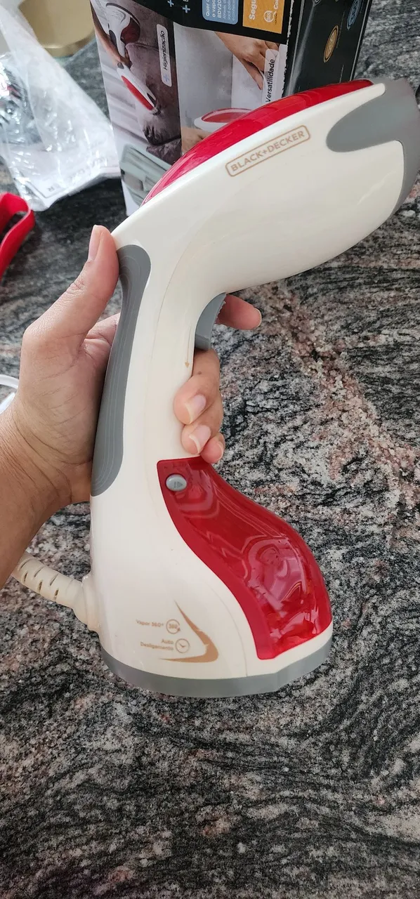Passadeira/Ferro a vapor/Vaporizador de Roupas Black+Decker