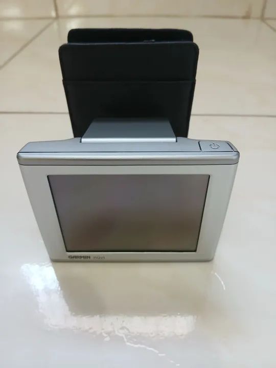 GPS Garmim Nuvi 360.