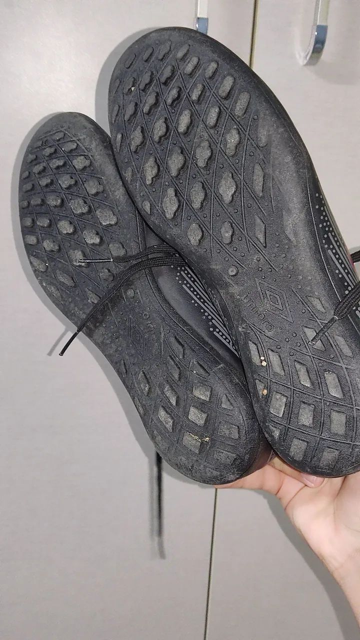 Chuteira umbro fast society tamanho 41 - Foto 4