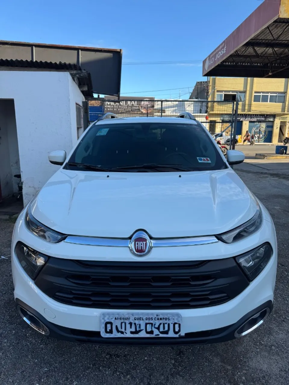 Fiat toro, único dono, 4 pneus novos, nunca batida.