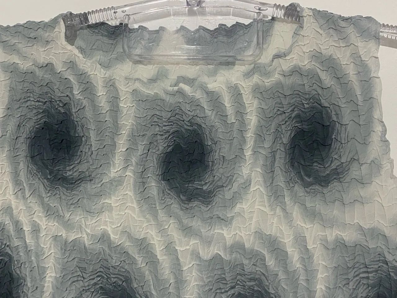 Blusa de Malha Cinza com Estampa de Redemoinhos - Foto 3