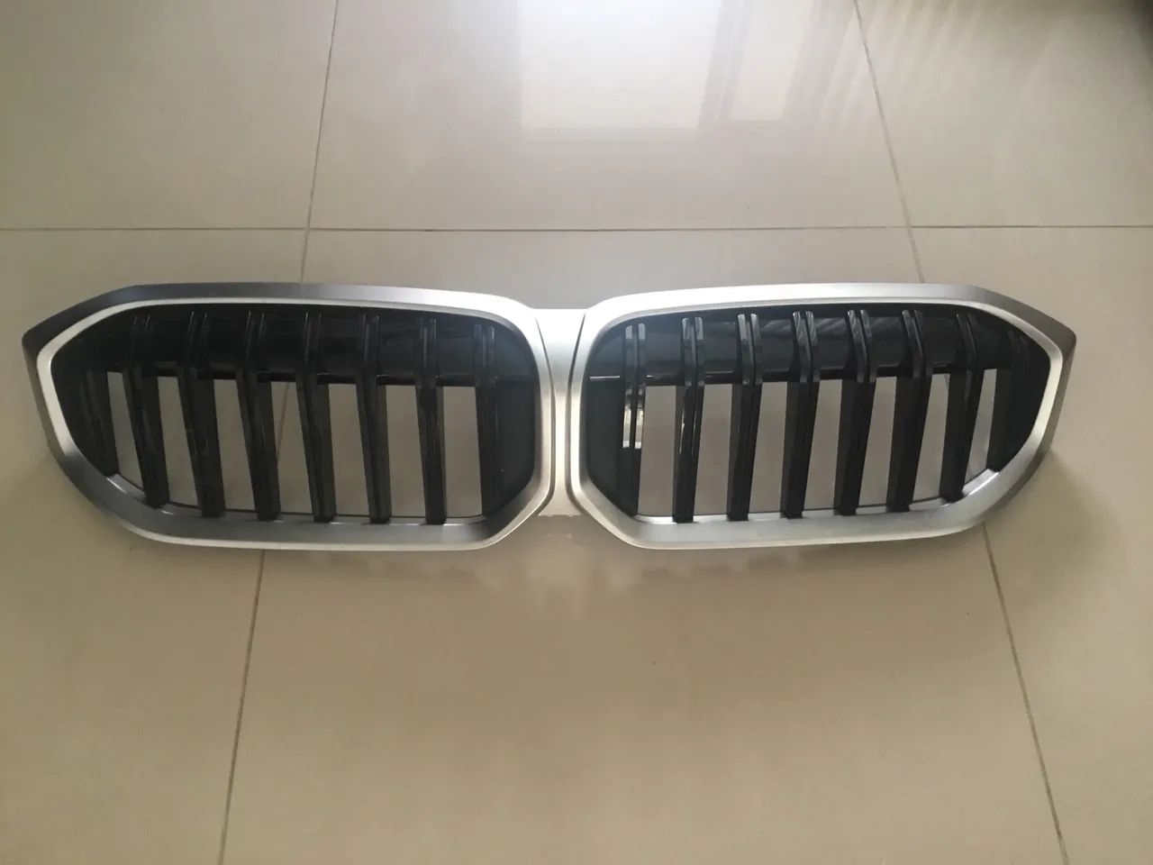 Grade frontal BMW 320 - Foto 2