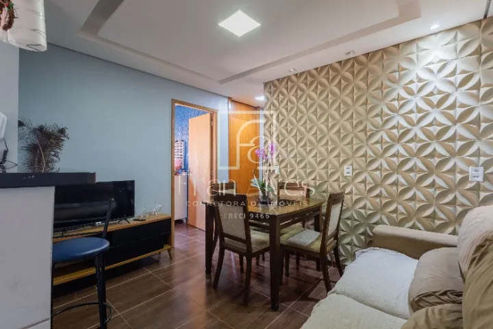 Lindo apartamento, vaga coberta, reformado, com armários planejados. Riacho Fundo 2.