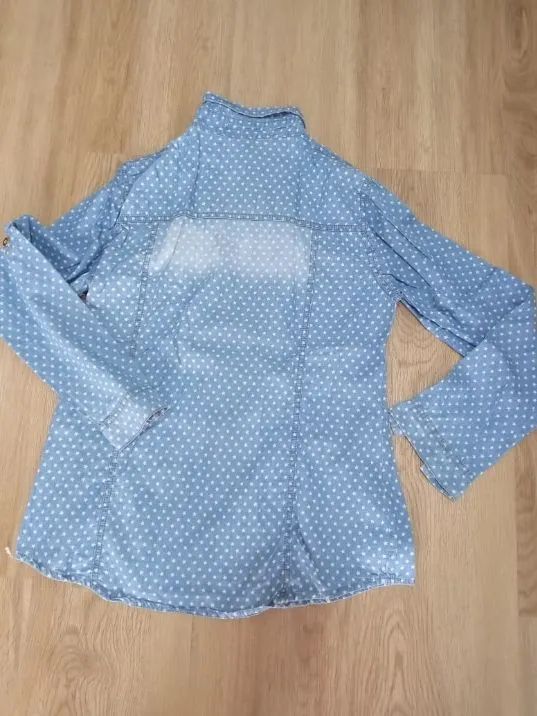 Camisa Jeans Feminina com Estampa de Estrelas - Foto 2
