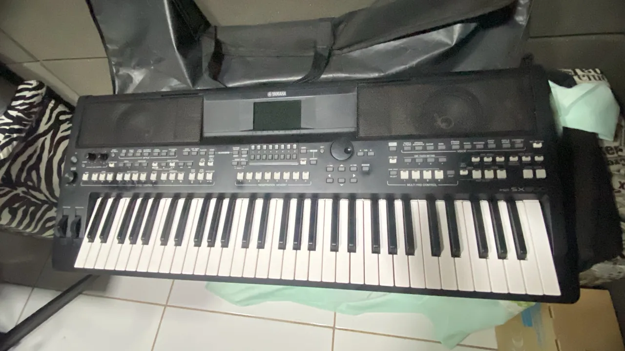 TECLADO YAMAHA SX600 EXCELENTE!