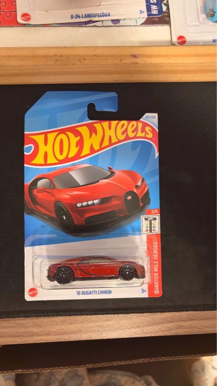 Carrinho Hot Wheels Bugatti Chiron 