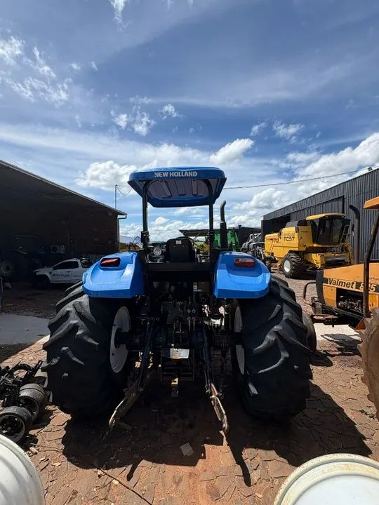  TRATOR AGRÍCOLA, MARCA NEW HOLLAND, MODELO T6110 - Foto 2