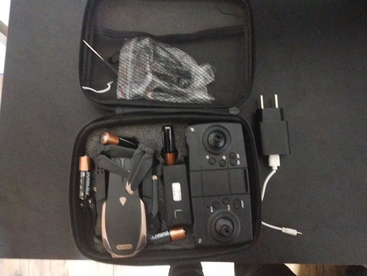 Drone com Controle Remoto e Acessórios