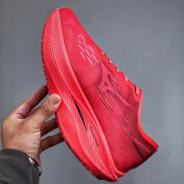Tênis Mizuno Rebellion Pro 2 - Próprio para Corrida e Treinos - Foto 2