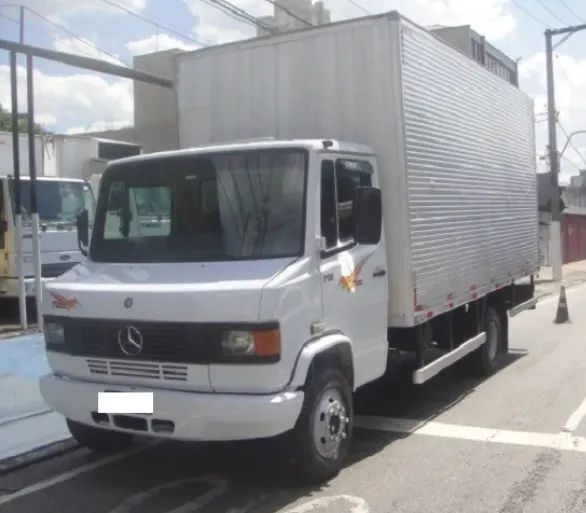 Mercedes-Benz 710 Bau 2012 - Foto 3