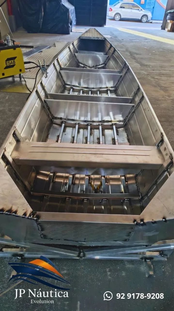 Vendo canoa de 6 metros  - Foto 2