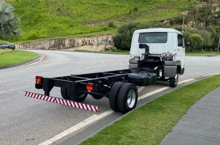 Volkswagen 8-150 plus motor cummins - Foto 3
