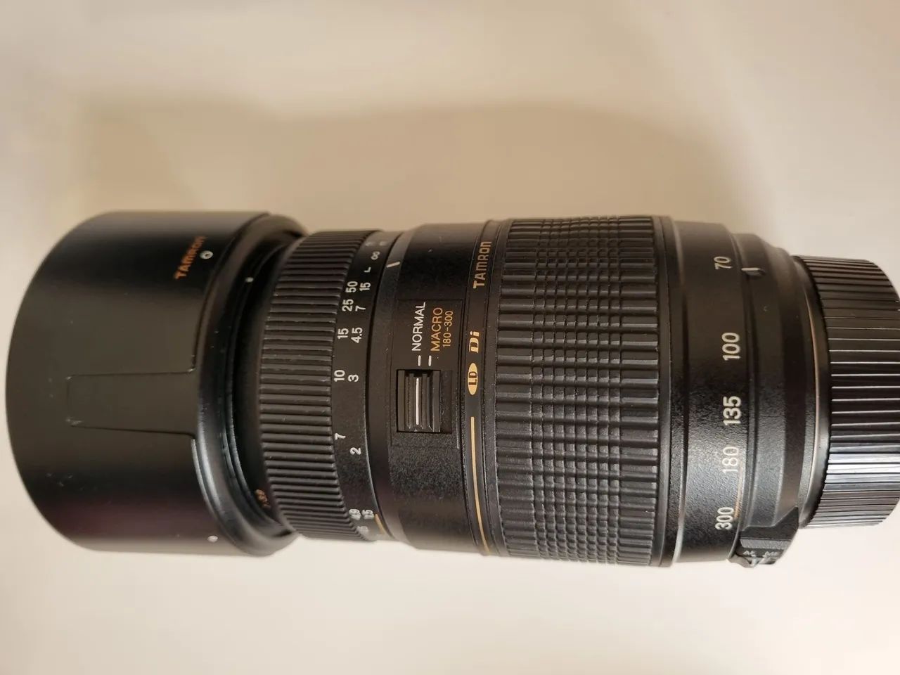 Lente Tamron AF 70-300mm F/4-5.6 Di LD Macro para Nikon - Foto 2