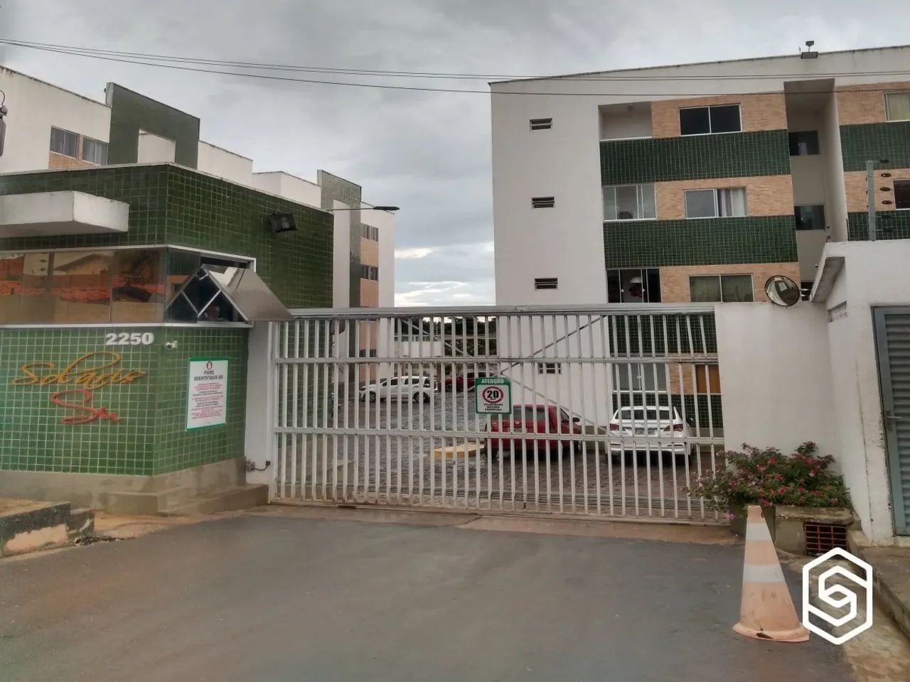 (0009)-Apartamento para venda possui 54 metros quadrados com 2 quartos em Cristo Rei - Ter