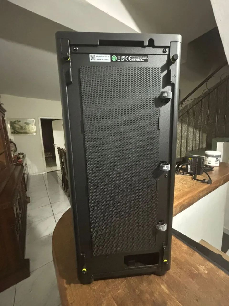 Gabinete Corsair 200D Airflow  - Foto 3